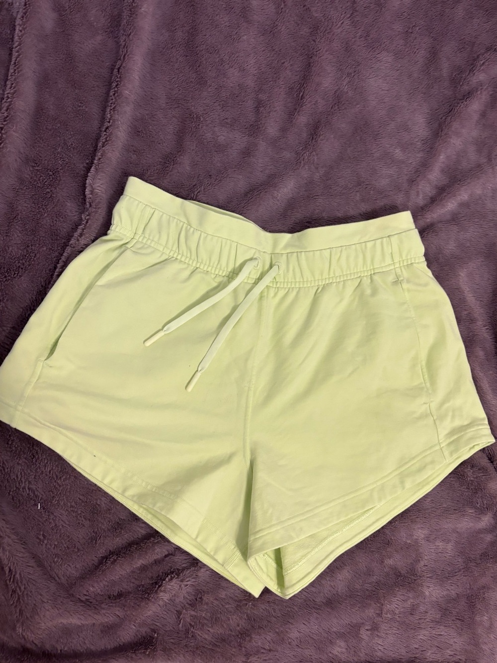 Lululemon Inner Glow Short 3” Terry Crispin Green Women’s Size 6 Drawstring VGUC